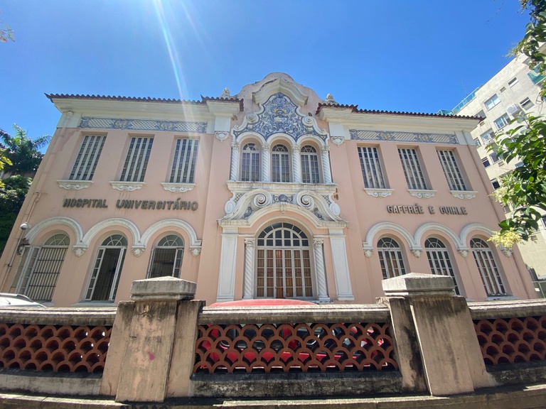 Fachada do prédio histórico do HUGG-Unirio