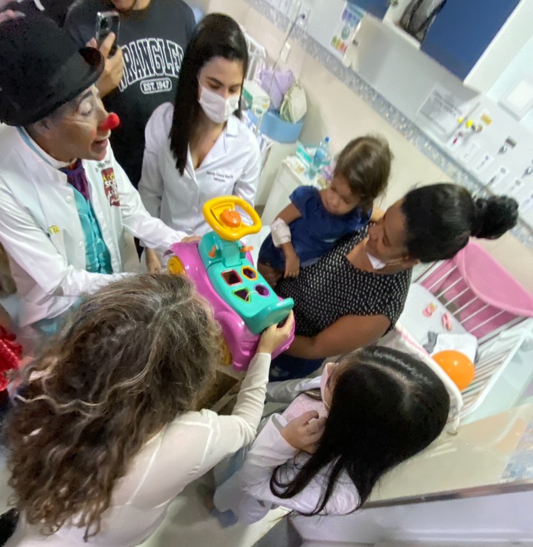 Atividades de Dia das Crianças no HUJM-UFMT