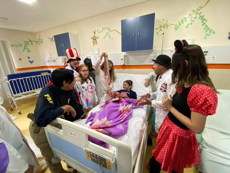 Atividades de Dia das Crianças no HUJM-UFMT