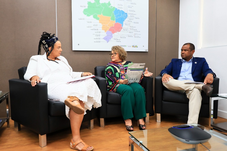 26112025 ebserh roda de conversa consciência negra 1.jpg