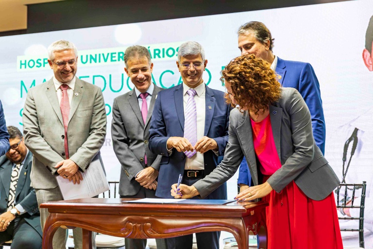 06-06-2024 Assinatura UFRJ-20.jpg