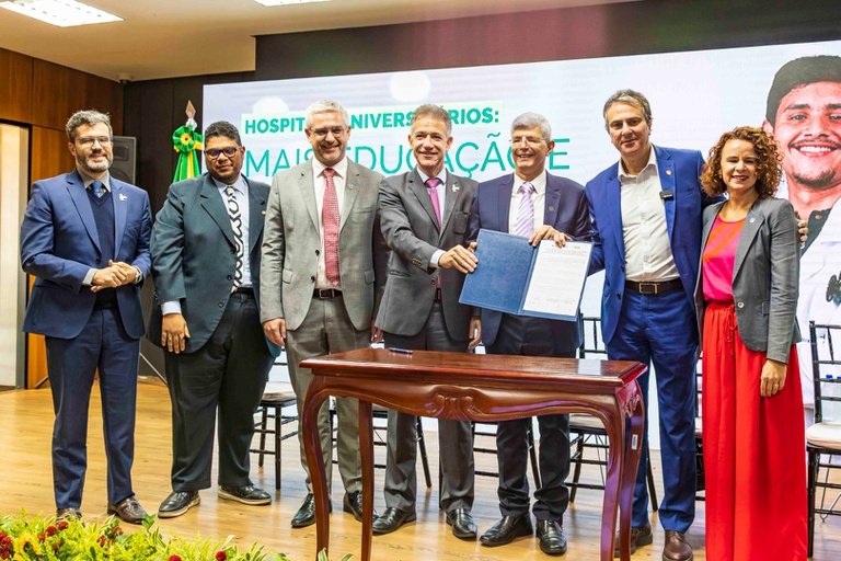 06-06-2024 Assinatura UFRJ-24.jpg