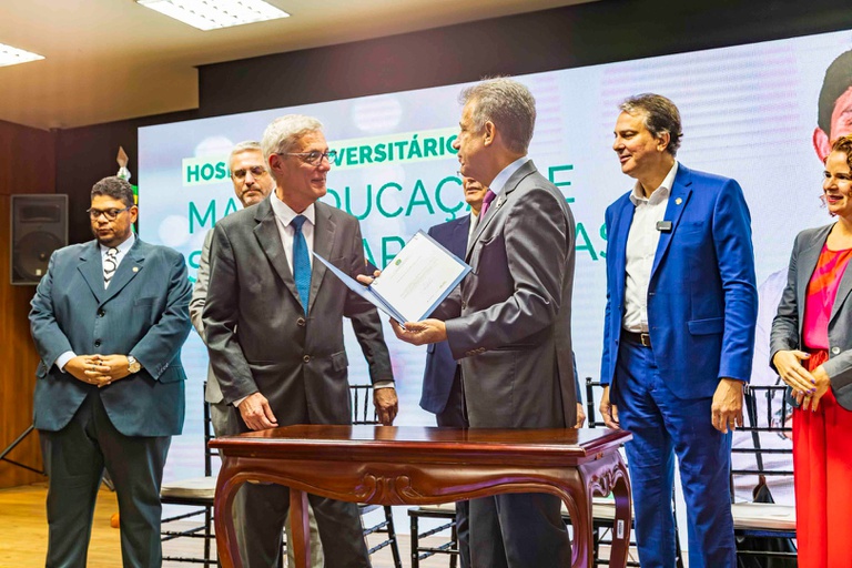 06-06-2024 Assinatura UFRJ-29.jpg