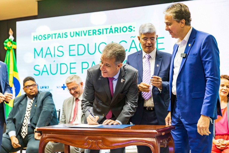 06-06-2024 Assinatura UFRJ-9.jpg