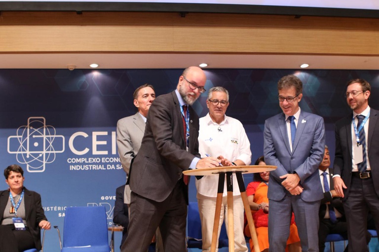 24112025 ebserh assinatura act tecnologi.jpeg