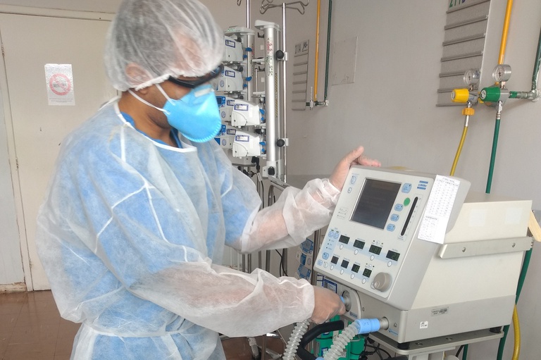 05052020 leitos covid-19 hu-ufjf.jpg