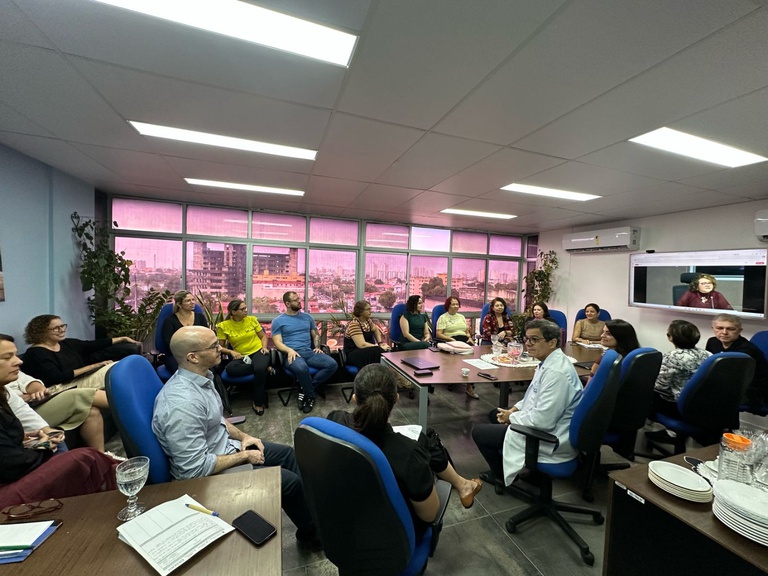 Gestores do CH-UFC acompanhando o evento Ebserh com Elas.jpeg