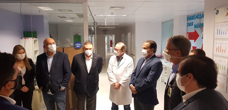 13082021 visita ministro hugv (1).jpeg