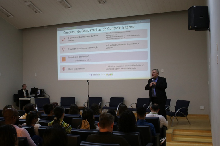 12042024 HUB recebe visita do auditor geral da Ebserh 4.JPG