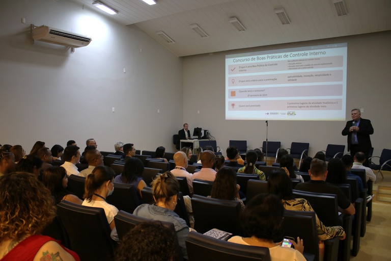 12042024 HUB recebe visita do auditor geral da Ebserh 5.JPG