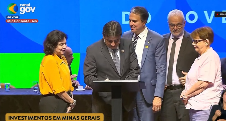 08022024 assinatura retomada obra hu-ufjf ebserh 2.jpg