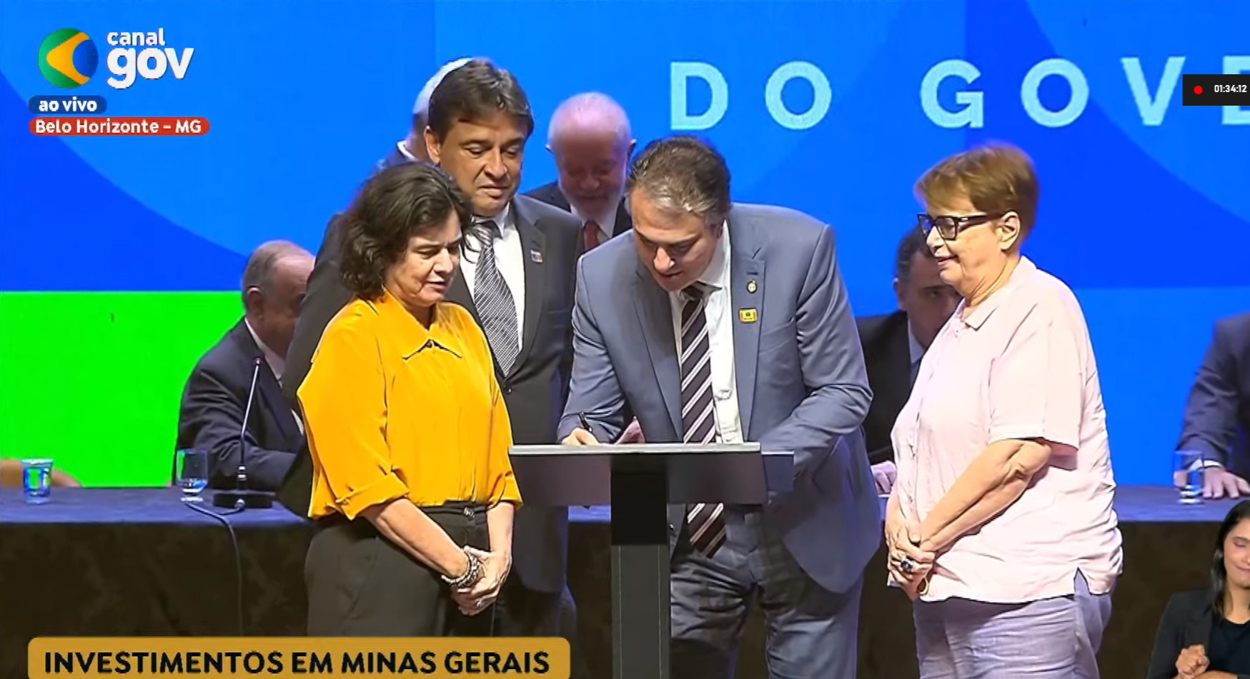 Assinatura do ministro da Educação