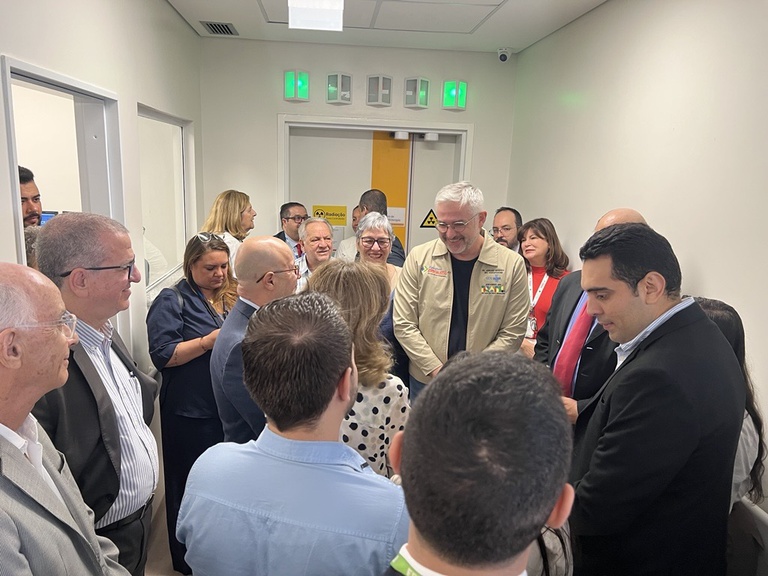 11122025 ebserh hc-ufg inauguração radioterapia acelerador linear (4).jpg