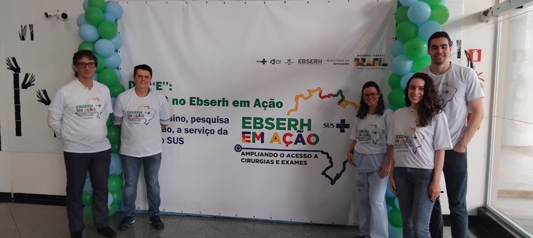 20122024 20122024 HC-UFG realiza mutirão de exames e cirurgias e reforça compromisso com o SUS Equipe de urologia 10.jpeg