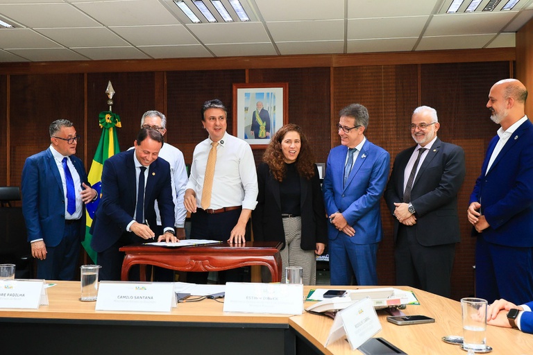 18122025 fusão hugg hfse (24).jpg