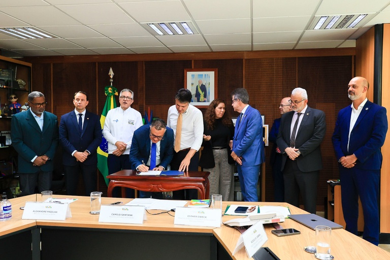 18122025 fusão hugg hfse (30).jpg