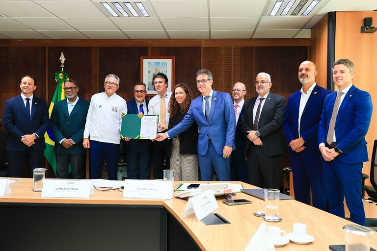 18122025 fusão hugg hfse (35).jpg