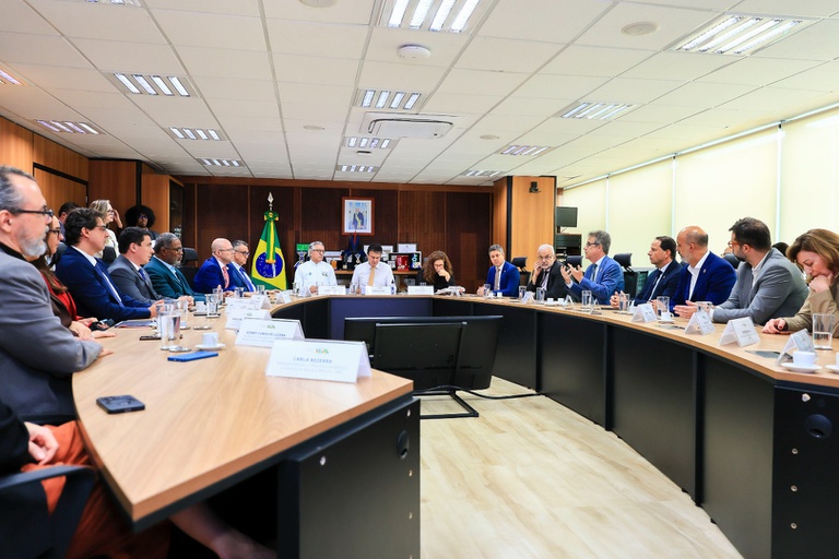 18122025 fusão hugg hfse (5).jpg