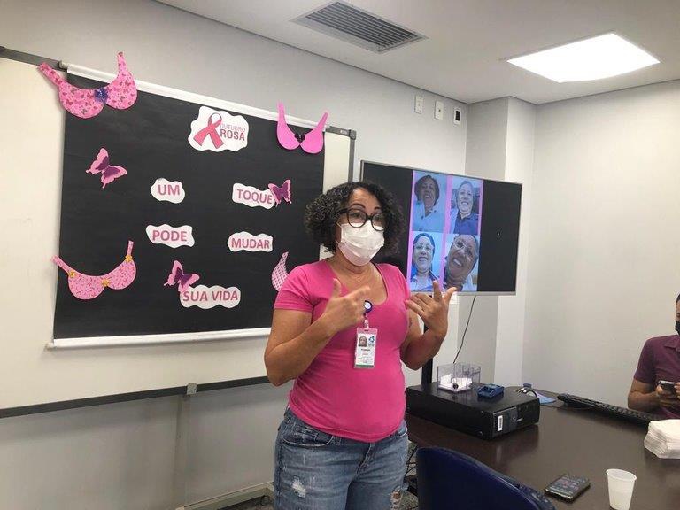 Outubro Rosa- Ação do HC-UFG (2).jpg