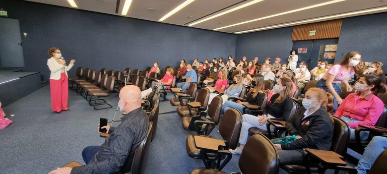 Outubro Rosa- Ação do HU-UFSC (1).jpg