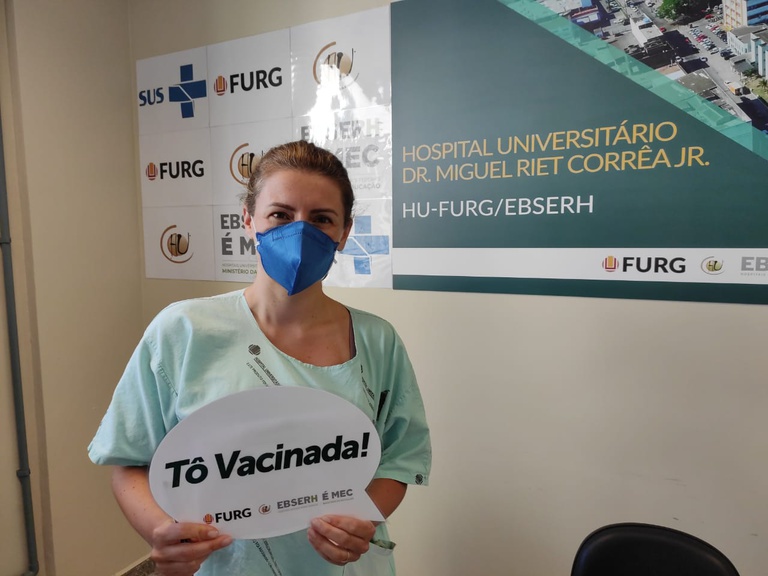 21012021 Vacina HU-Furg 1.jpeg