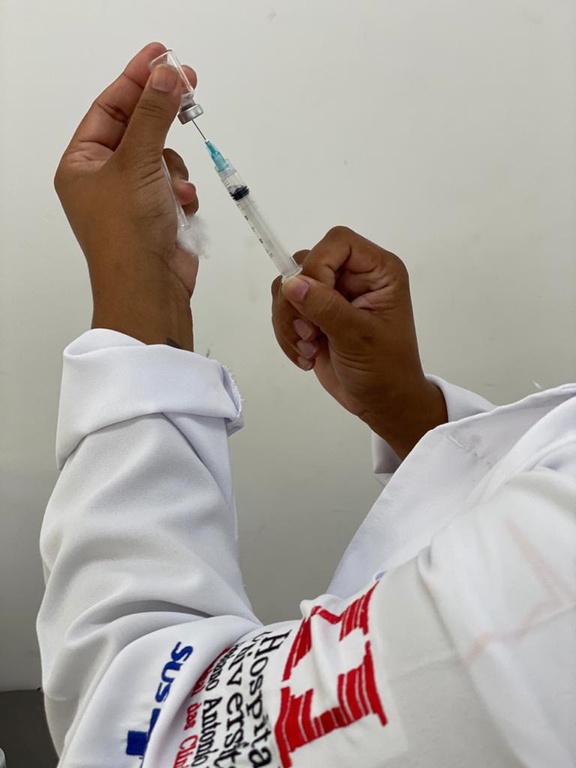 21012021 Vacina Hucam-Ufes 7.jpeg