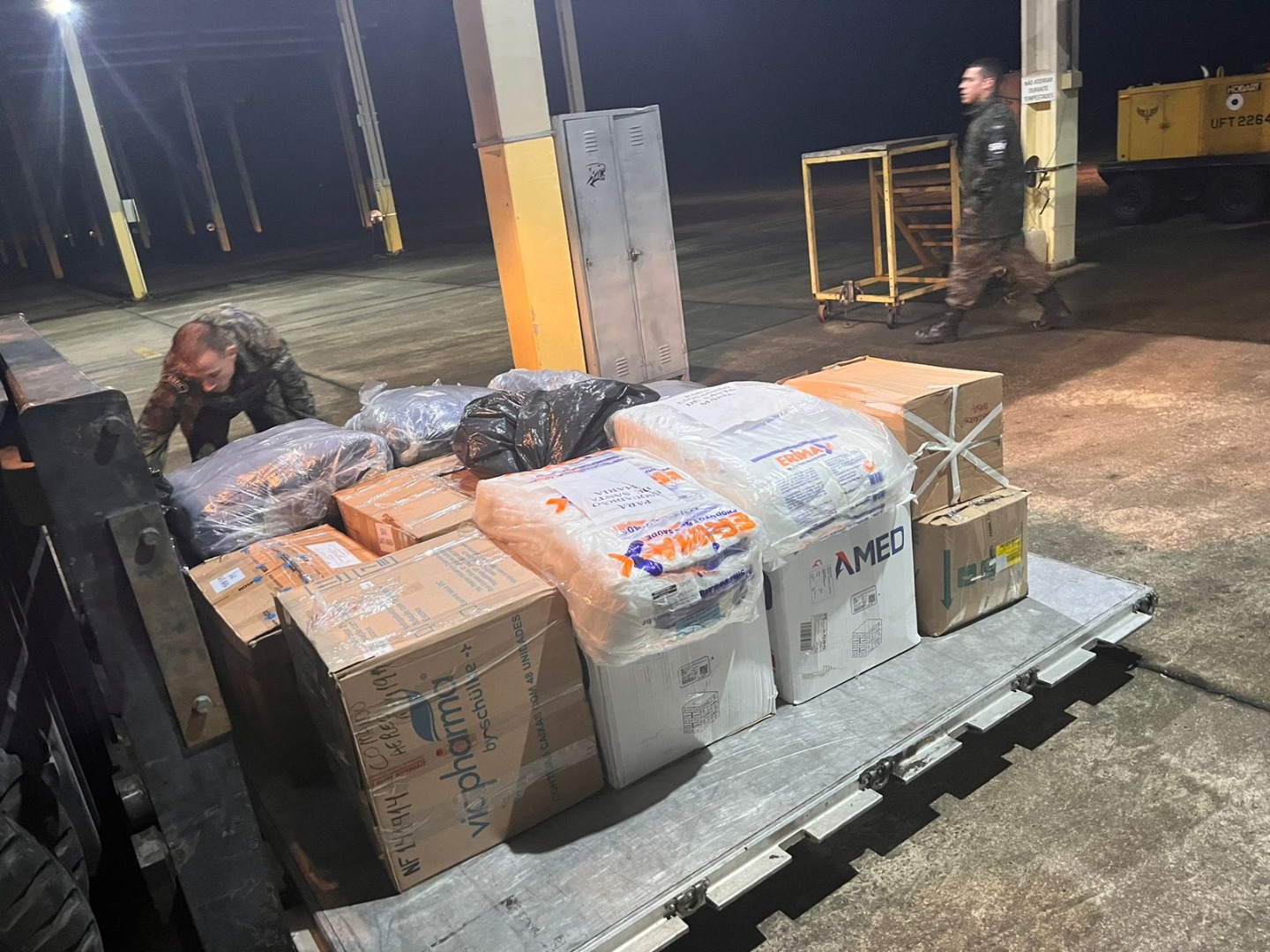 Parceria com a Base Aérea de Canoas e Santa Maria possibilitou o transporte de dietas enterais essenciais para pacientes do HUSM