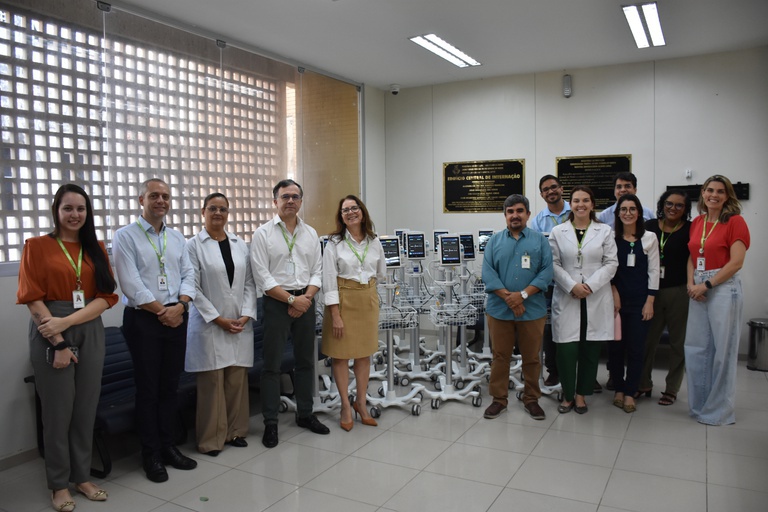 05062025 ebserh huol-ufrn entrega equipamentos 2.jpeg