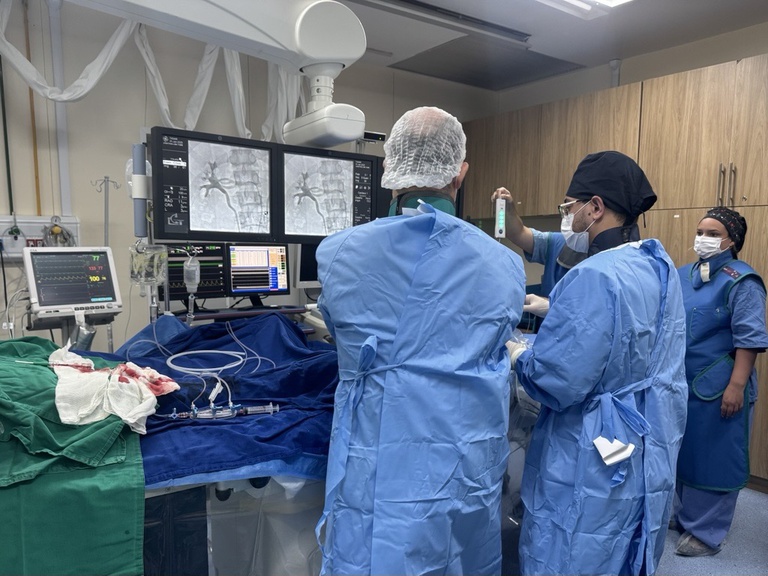 07022025 ebserh huap-uff procedimento hipertensão grave 2.jpeg