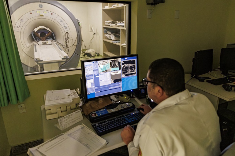 07012025 ebserh hupes-ufba tomógrafo