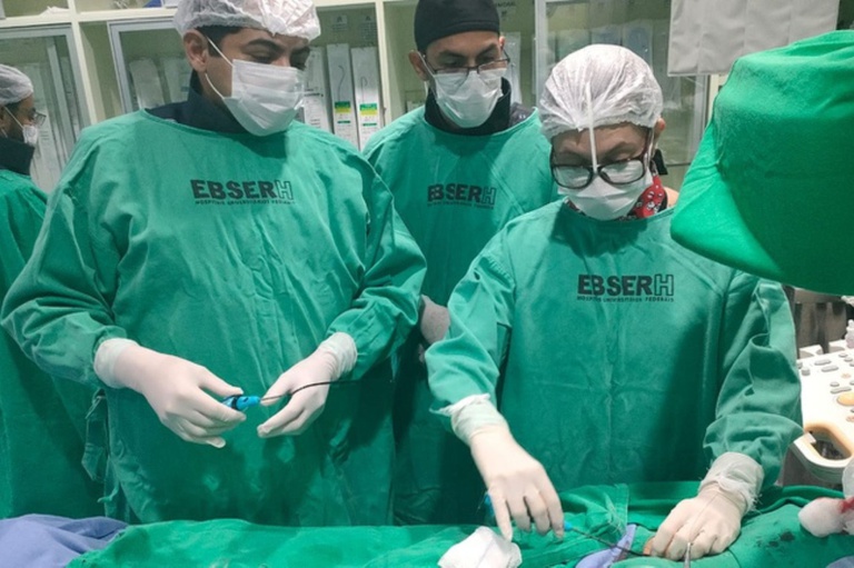 06032025 Hospital da Ebserh no Piauí realiza primeiro implante do menor marca-passo do mundo 1.jpg