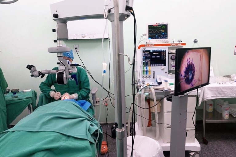 07032023 transplante córnea hulw (1).jpg