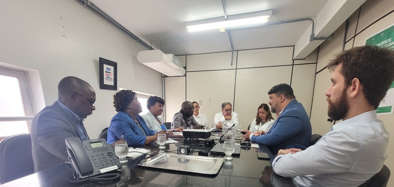 04052023 cooperação angola hupes 1.jpeg