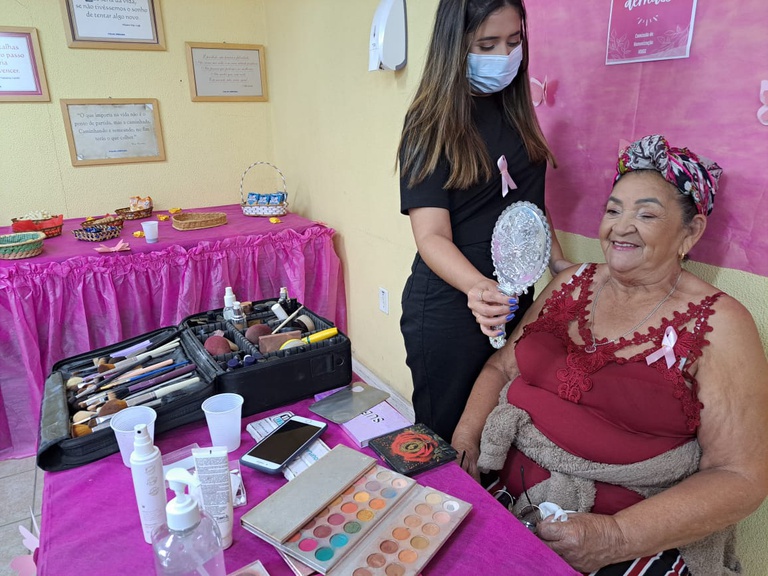 21102022 dia de beleza hugg 8.jpeg