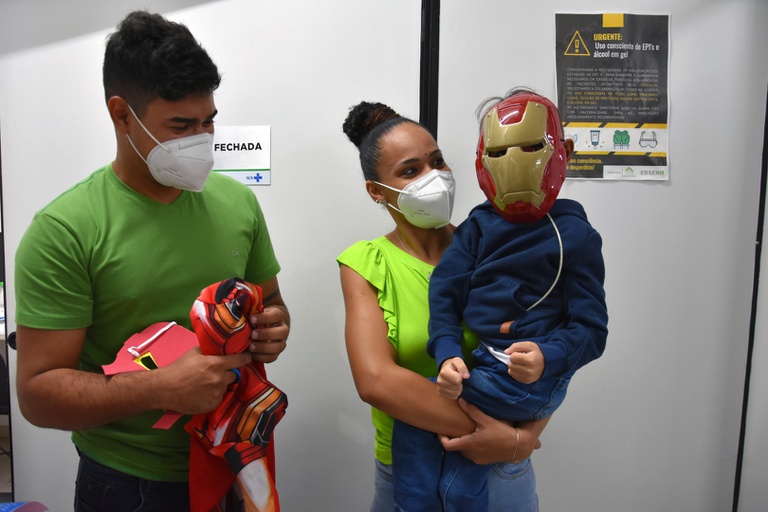 04032022 HC-UFTM personaliza máscaras 6.jpeg