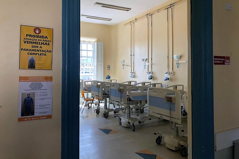 Foram disponibilizados R$ 2,4 milhões para EPIs, medicamentos e materiais médicos e R$ 1,6 milhão para equipamentos