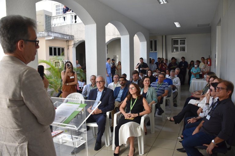 09052025 Huol-UFRN inaugura microscópio cirúrgico e celebra doação de terreno para expansão de sua infraestrutura (8).JPG