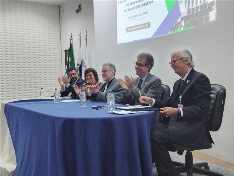 04072025 posse superintendente Huap (1).jfif