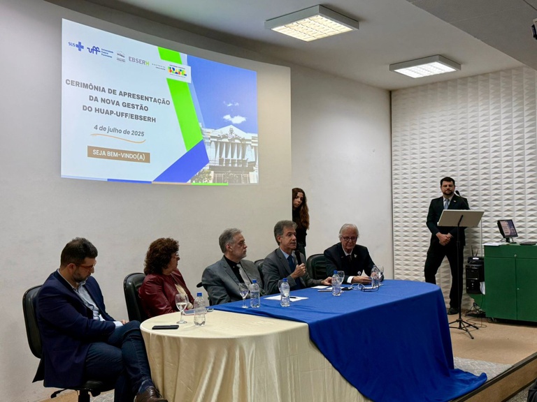 04072025 posse superintendente Huap (5).jpeg