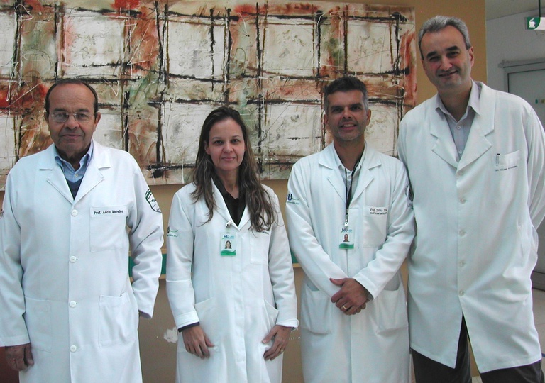 equipe_medica_UFJF_08_08_2013_1.jpg