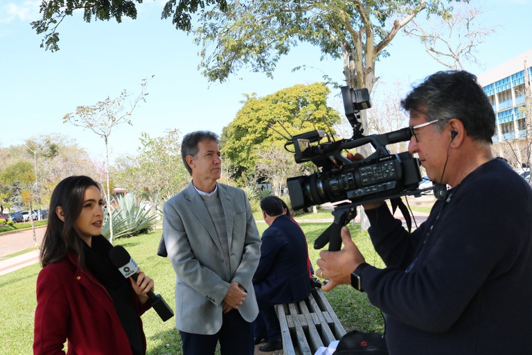 29082023 Entrevista do presidente da Ebserh em visita ao HUSM (5).JPG