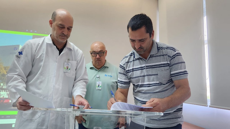 19052025 HUSM-UFSM firma contrato para aquisição de alimentos da agricultura familiar 1.jpg