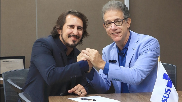 300426 HUBrasil Posse depi 1.jpg
