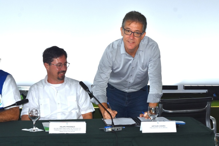 HU Brasil, Ministério da Saúde, Fiocruz e Sesa oficializam cooperação para desenvolvimento de terapia celular de combate ao câncer no Ceará5.JPG