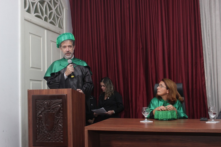 Arthur Chioro discursa ao receber o título de doutor honoris causa pela UFMA.JPG