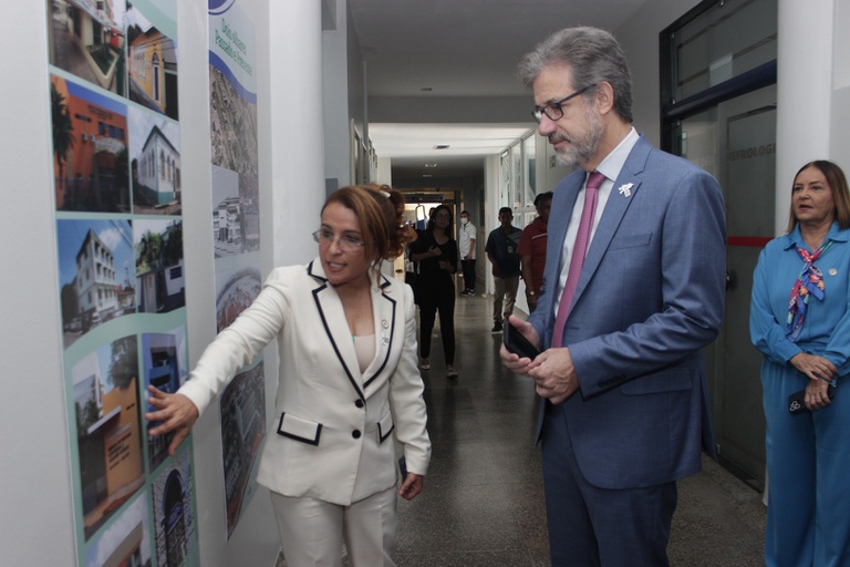 Presidente da Ebserh, Arthur Chioro, visitou o HU-UFMA nesta segunda, dia 20..JPG