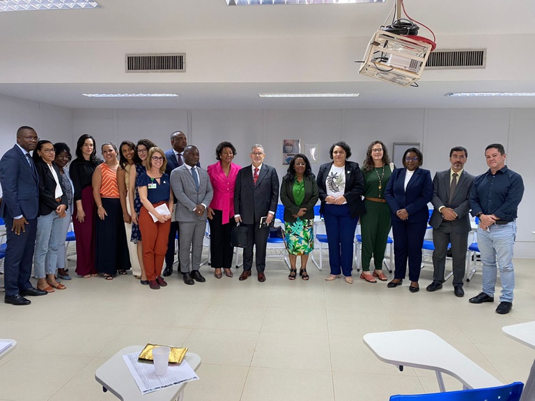 HUB recebe visita da ministra do Ensino Superior, Ciência, Tecnologia e Inovação da Angola LJ 1.jpg