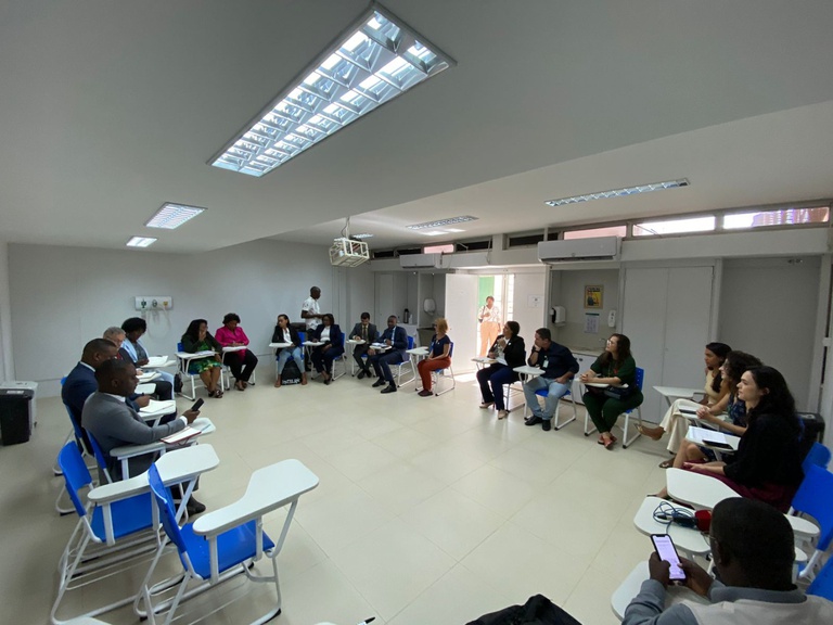 HUB recebe visita da ministra do Ensino Superior, Ciência, Tecnologia e Inovação da Angola LJ 2.jpg