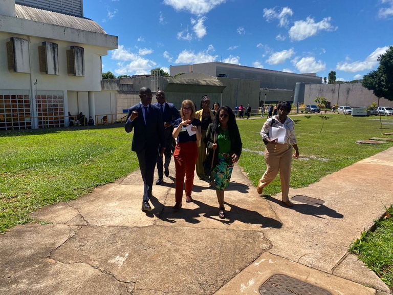 HUB recebe visita da ministra do Ensino Superior, Ciência, Tecnologia e Inovação da Angola LJ 3.jpg