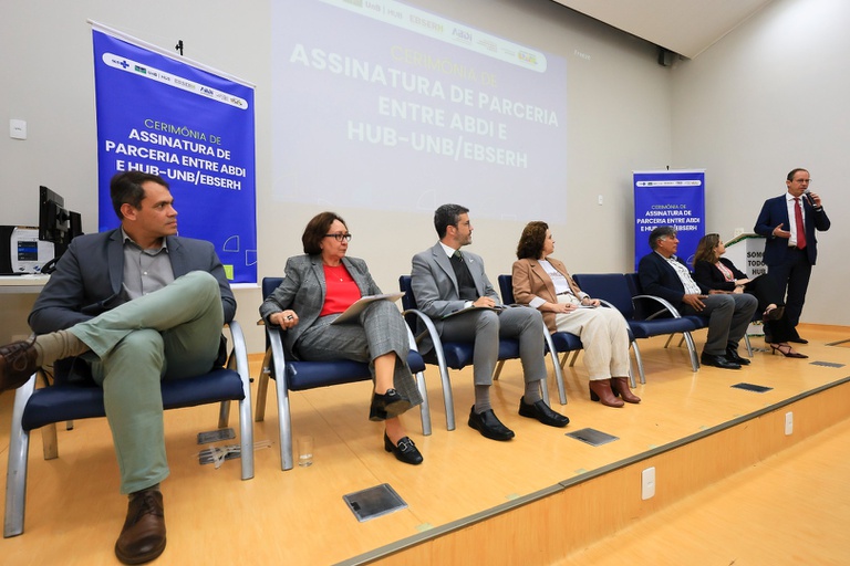 031125 HUB ABDI-14.jpg